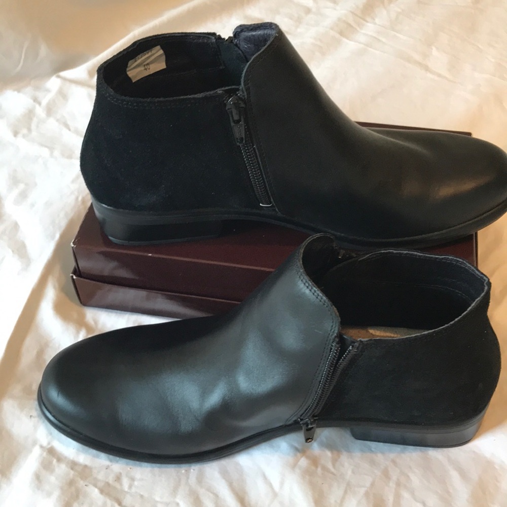 NOAT Black Bootees